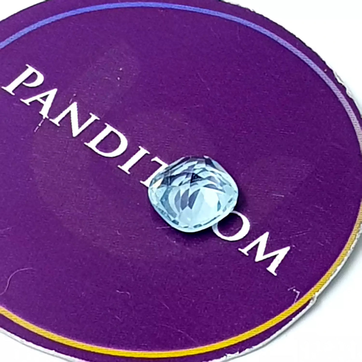 Blue Topaz Gemstone - 3.00 Carat, view 2
