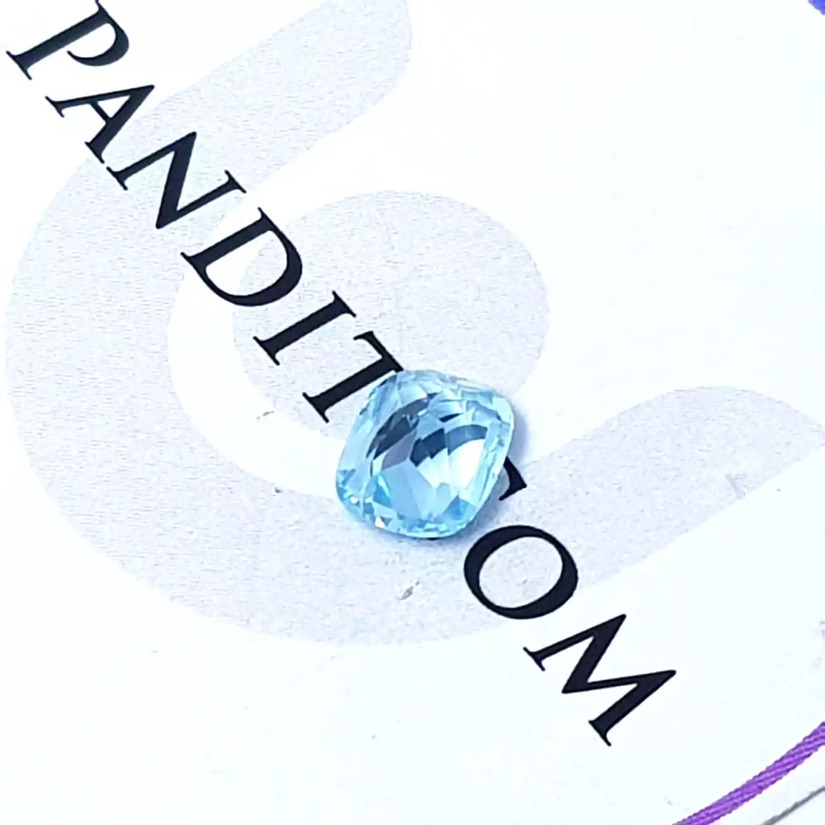Blue Topaz Gemstone - 3.00 Carat, view 2
