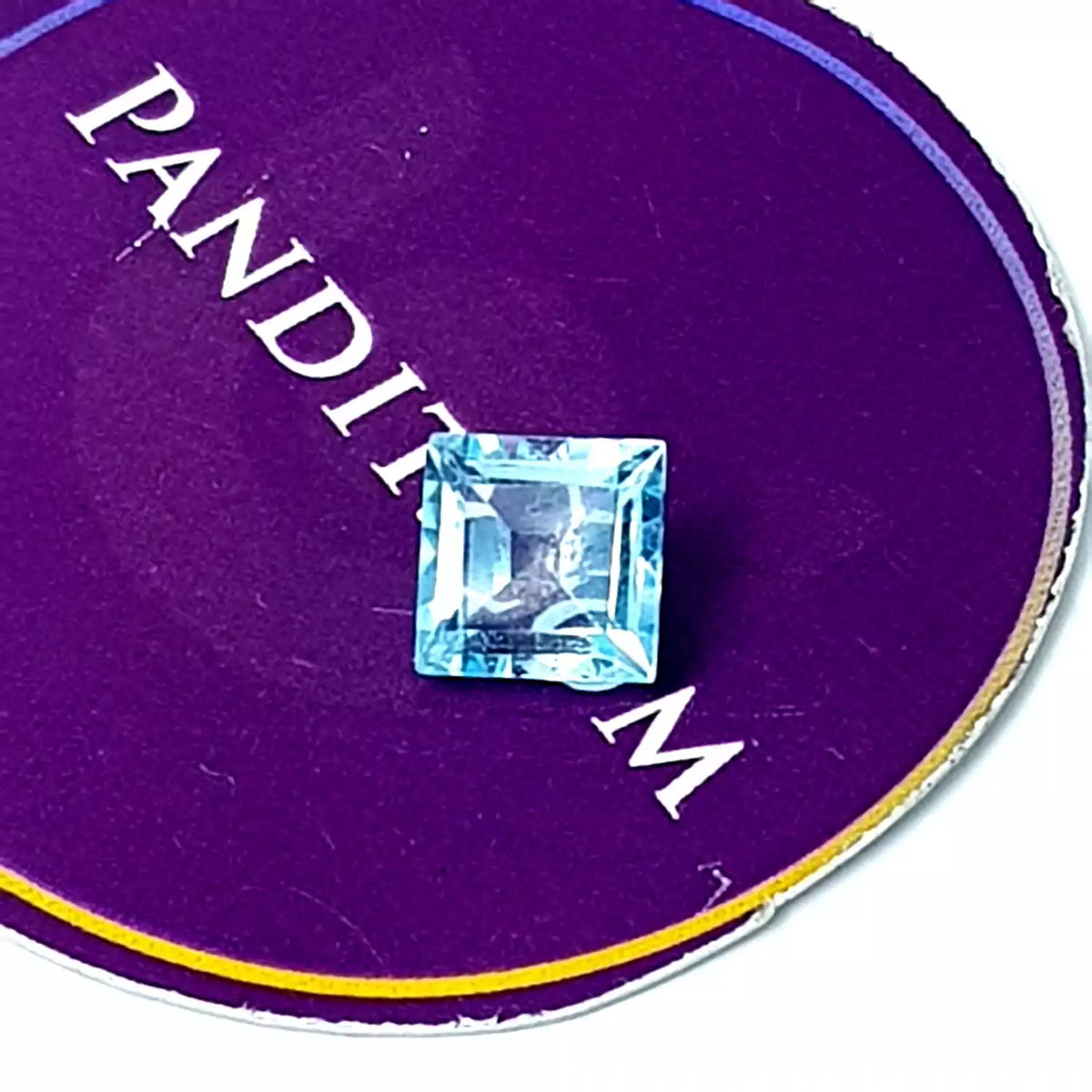 Blue Topaz Gemstone - 3.12 Carat, view 2