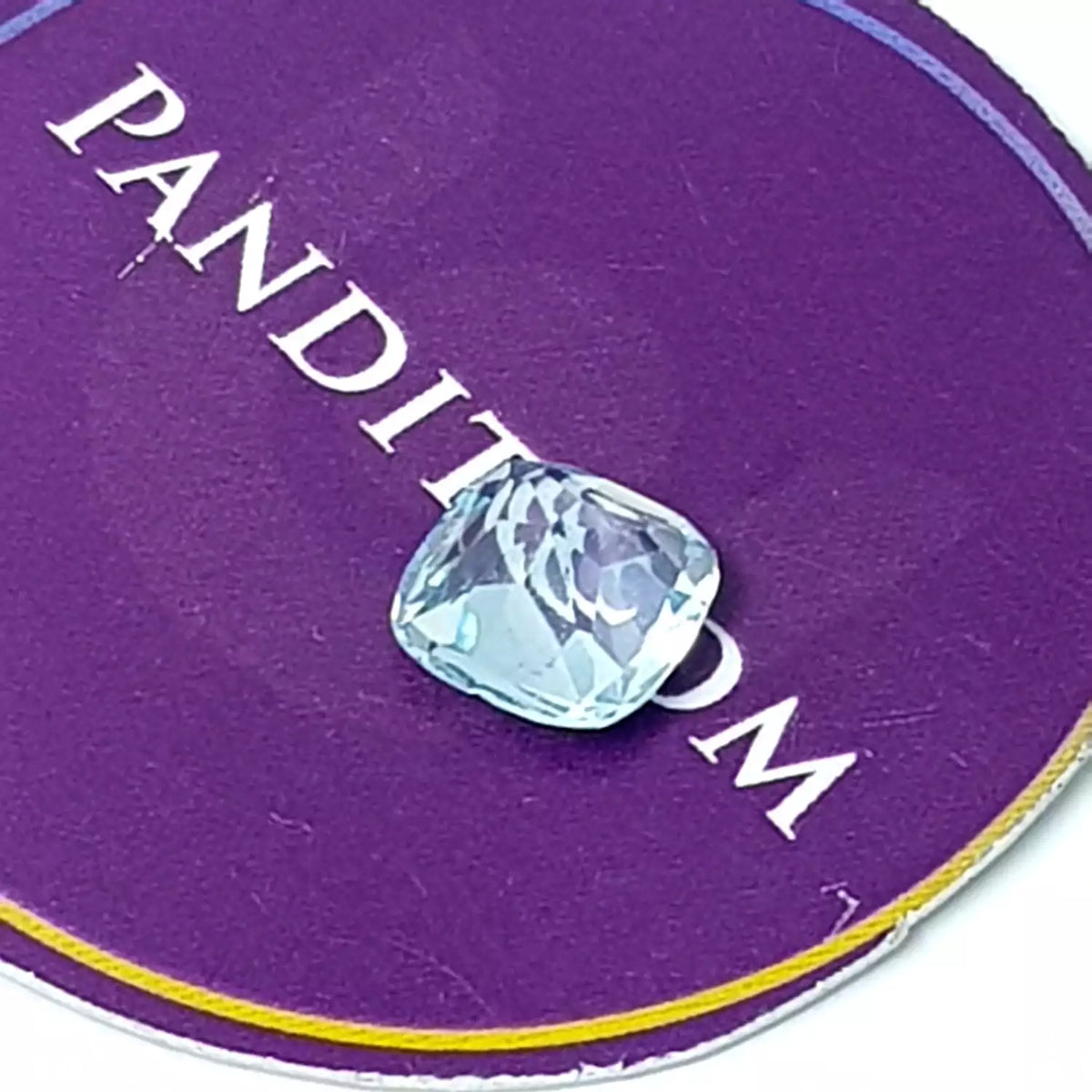 Blue Topaz Gemstone - 3.30 Carat, view 2