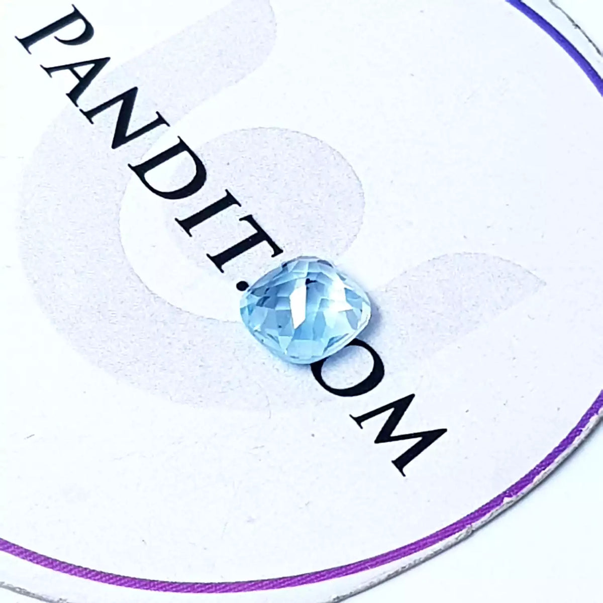Blue Topaz Gemstone - 3.65 Carat, view 2