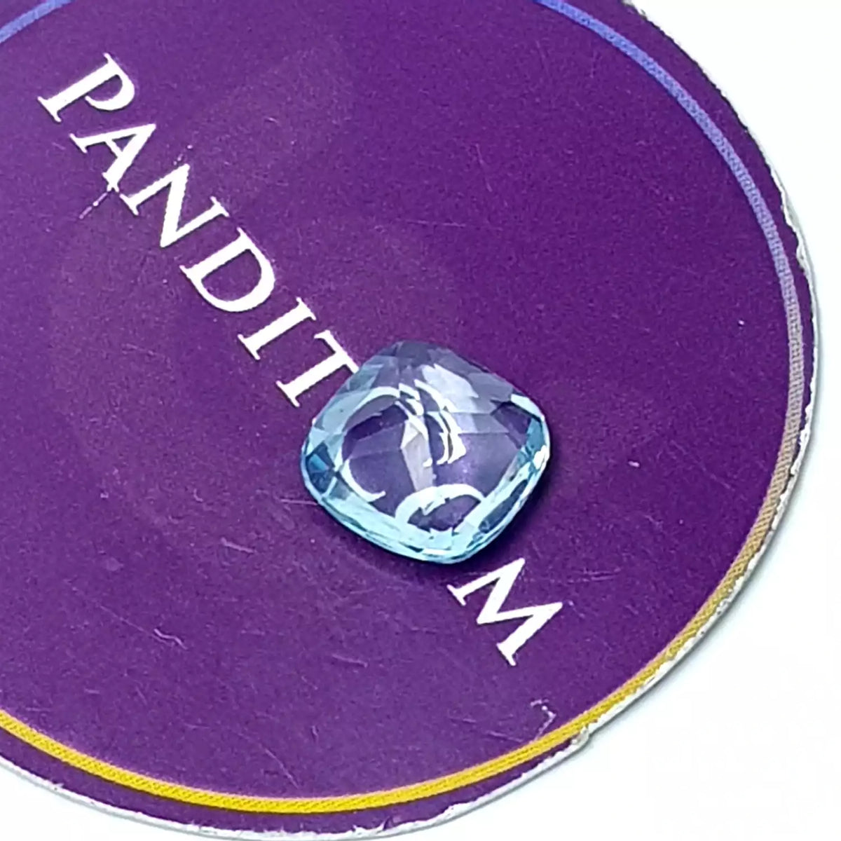 Blue Topaz Gemstone - 4.10 Carat, view 2