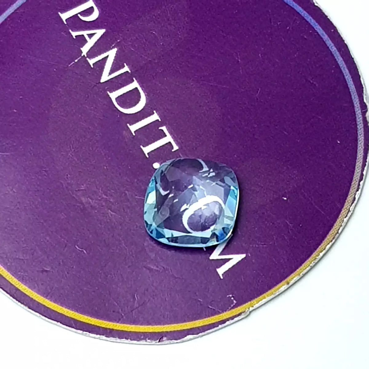 Blue Topaz Gemstone - 4.11 Carat, view 2