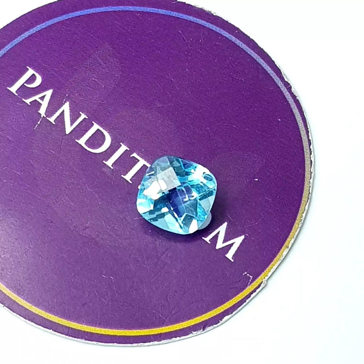 Blue Topaz Gemstone - 4.32 Carat, view 2