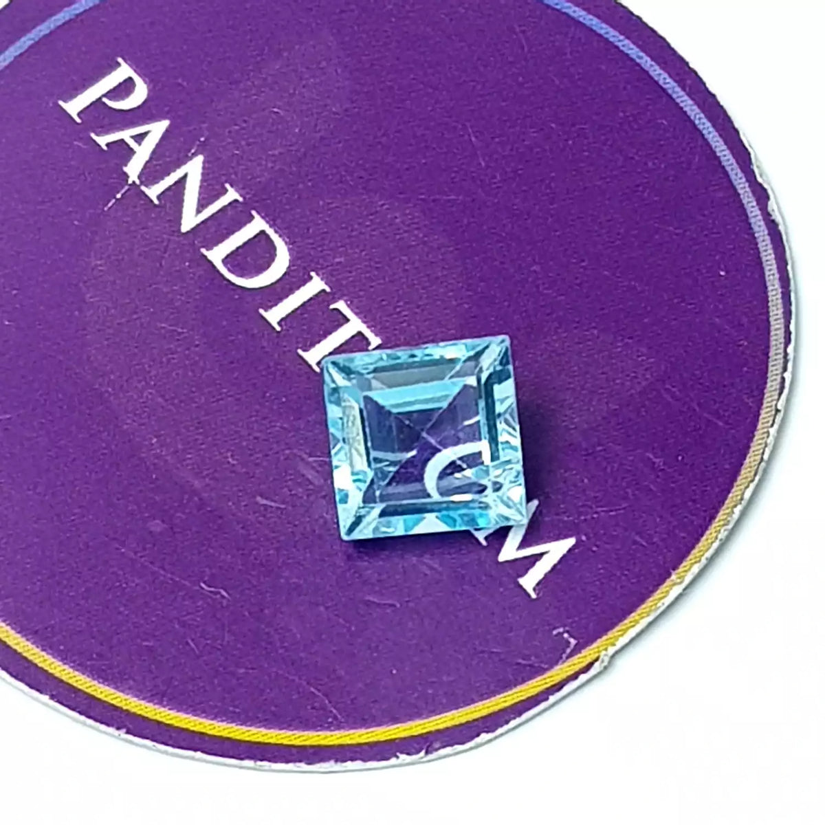 Blue Topaz Gemstone - 4.50 Carat, view 2