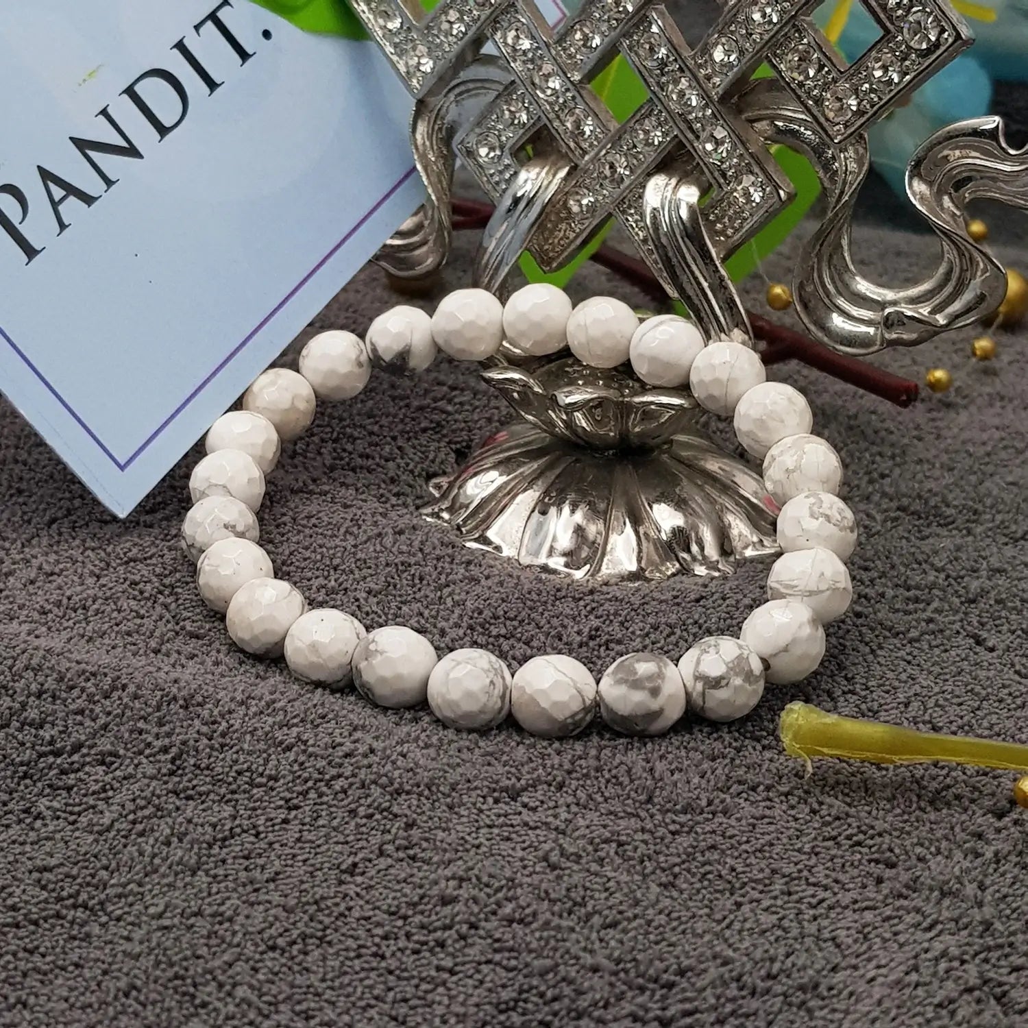 Howlite Diamond Cut Bracelet