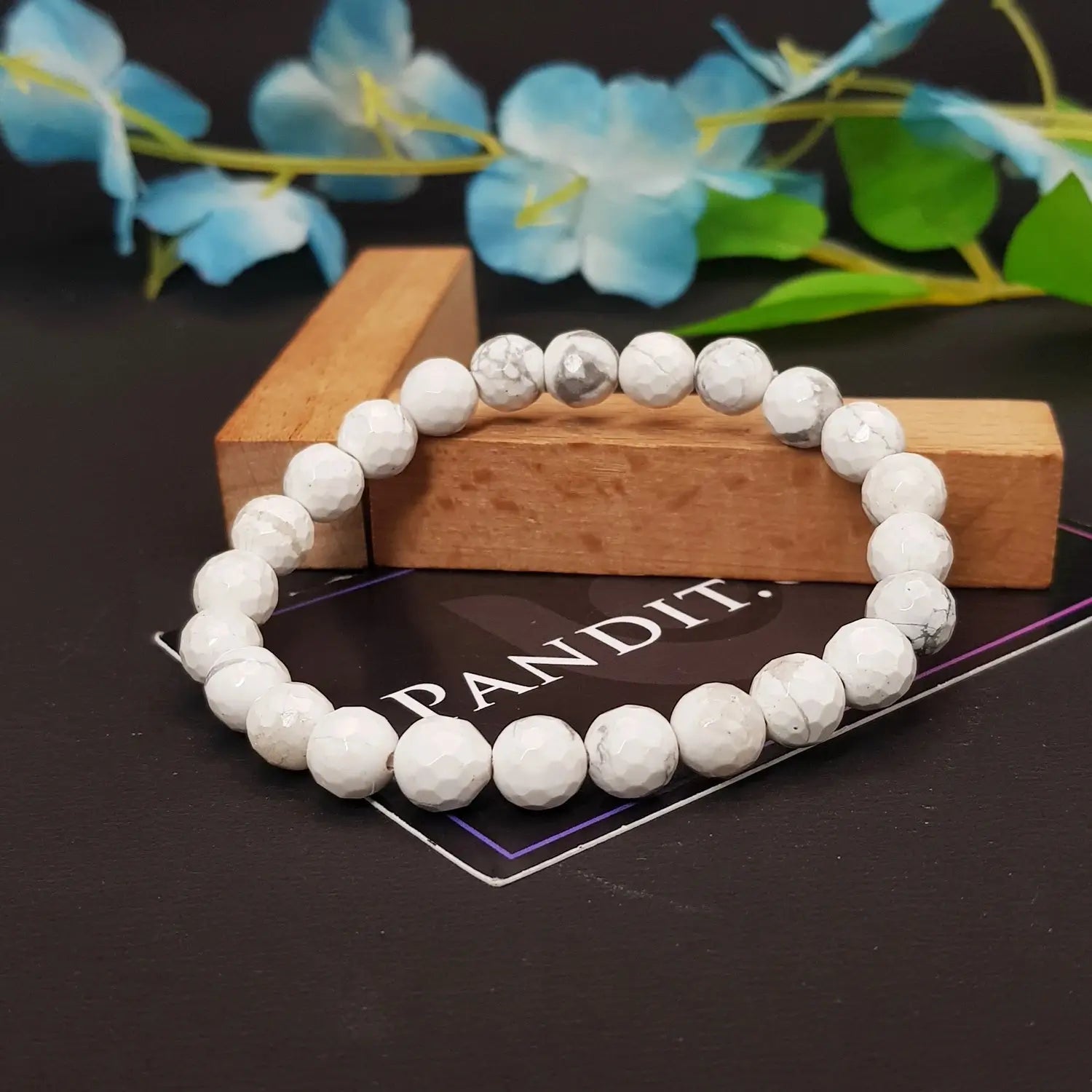 Howlite Diamond Cut Bracelet