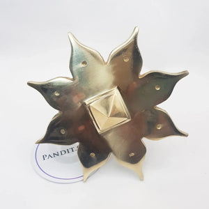 Lotus Flower Plate With Pyramid Medium