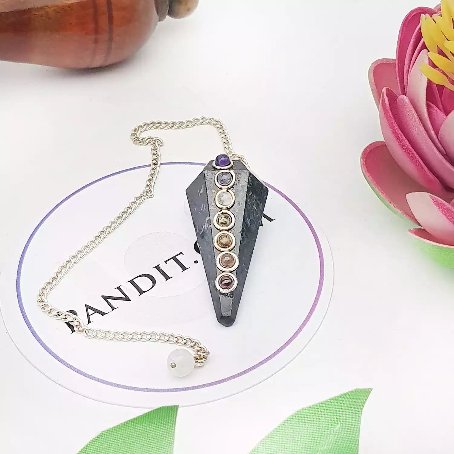 Nuummite 7 Chakra Dowsing Pendulum