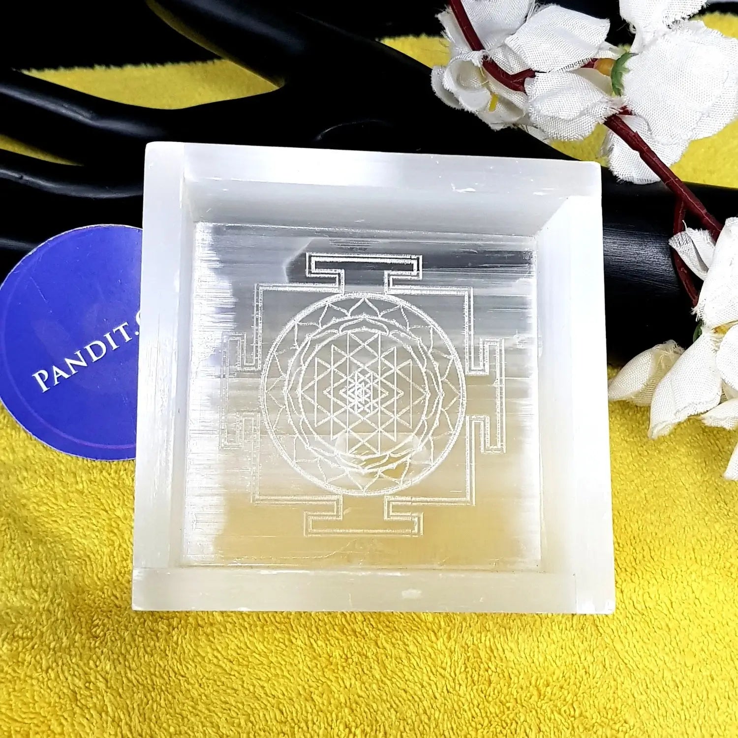 Selenite Square Charging Bowl With Shree Yantra