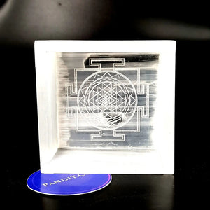 Selenite Square Charging Bowl With Shree Yantra