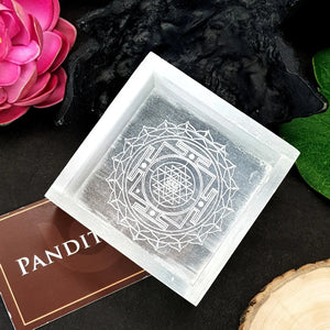 Selenite Shree Yantra Square Charging Bowl
