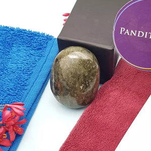 Vessonite Palm Stone