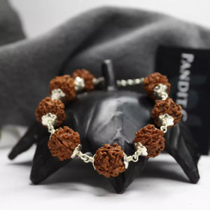 1 Mukhi Rudraksha Bracelet - To Prevents Poverty & Gain Fame