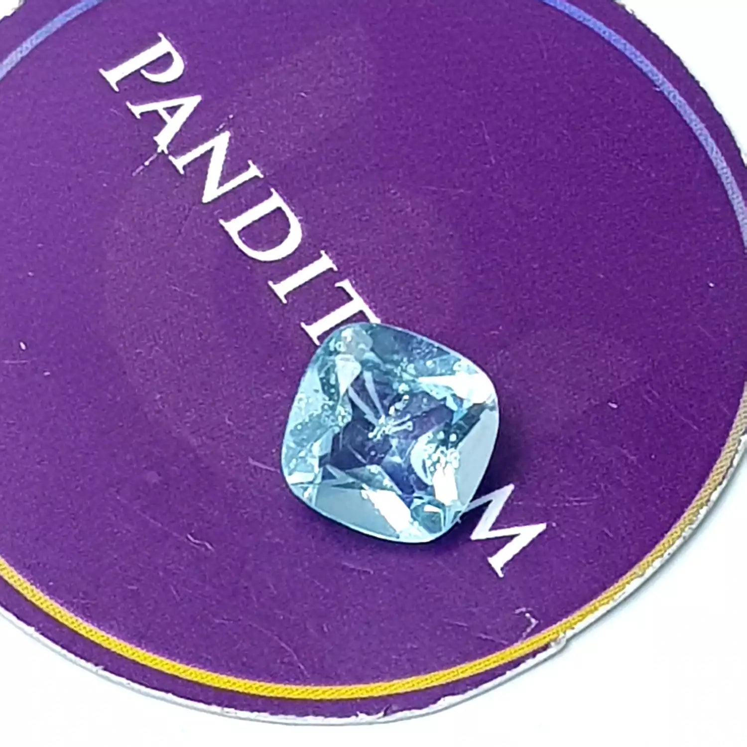 Blue Topaz Gemstone - 4.62 Carat