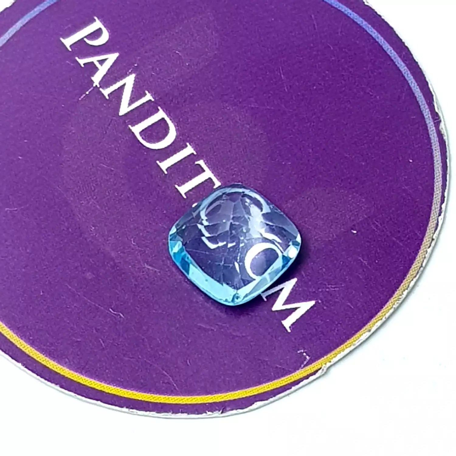 Blue Topaz Gemstone - 4.77 Carat