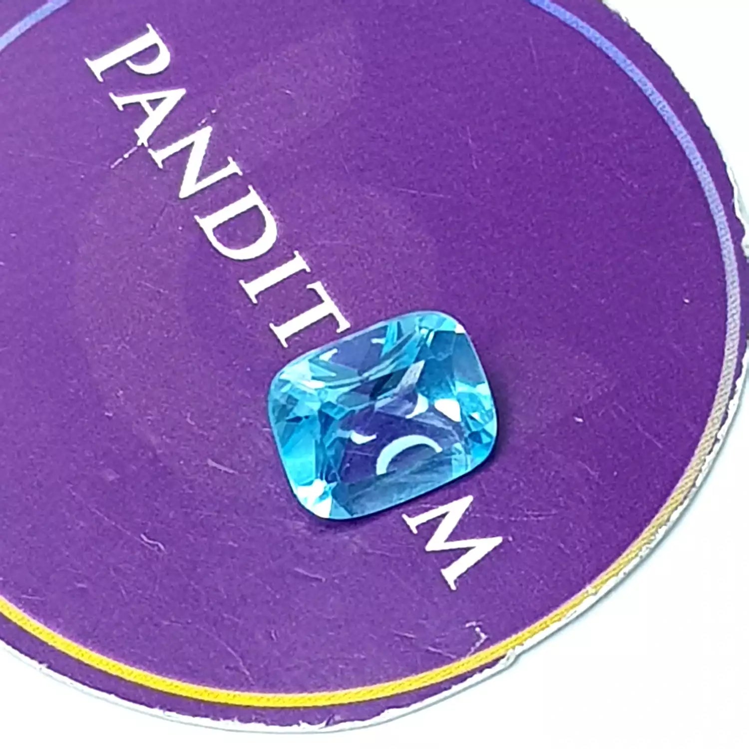 Blue Topaz Gemstone - 4.80 Carat
