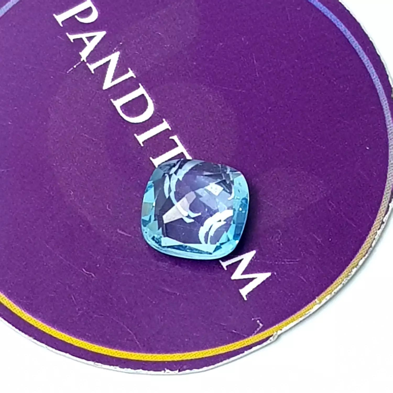 Blue Topaz Gemstone - 5.00 Carat