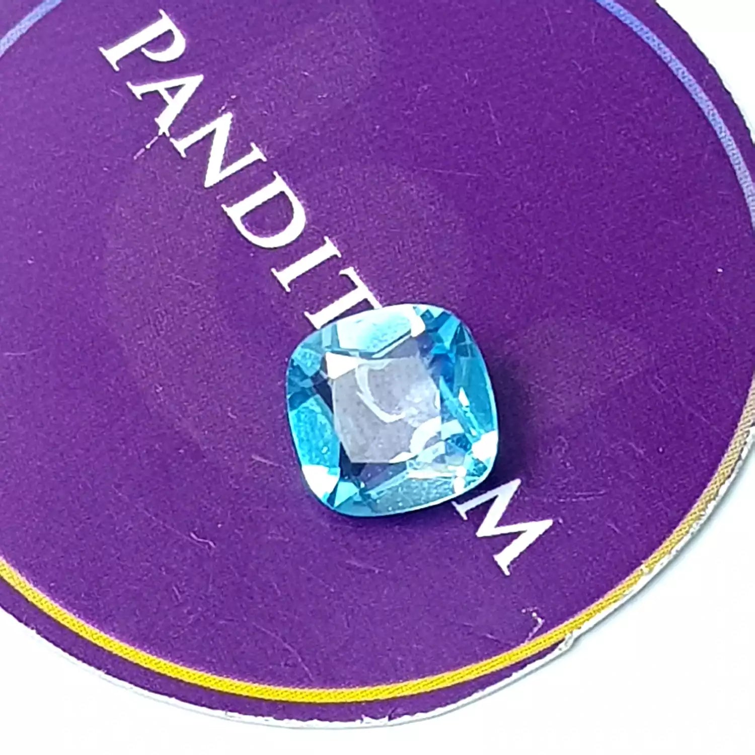 Blue Topaz Gemstone - 5.00 Carat