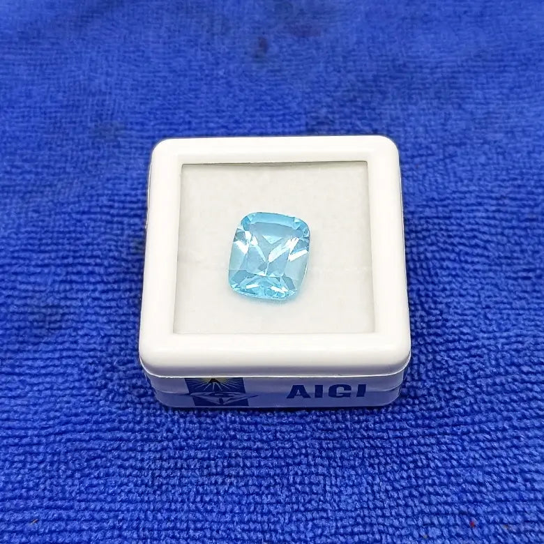 Blue Topaz Gemstone To Attract Maa Lakshmi