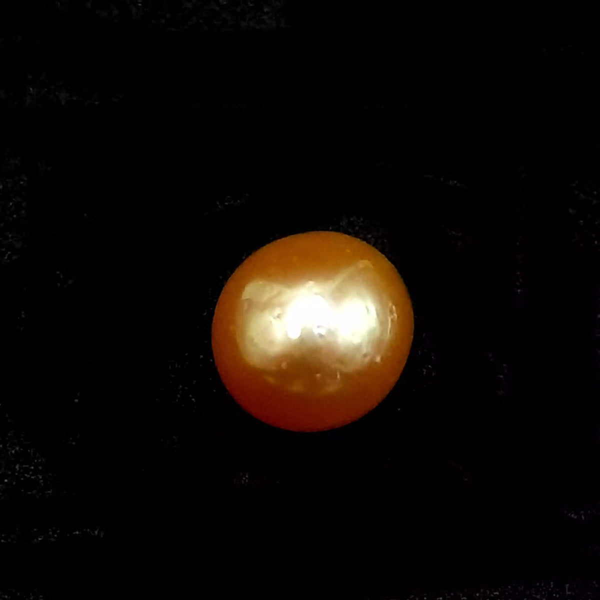 Golden Pearl Gemstone - 7.87 Carat - A+ Quality