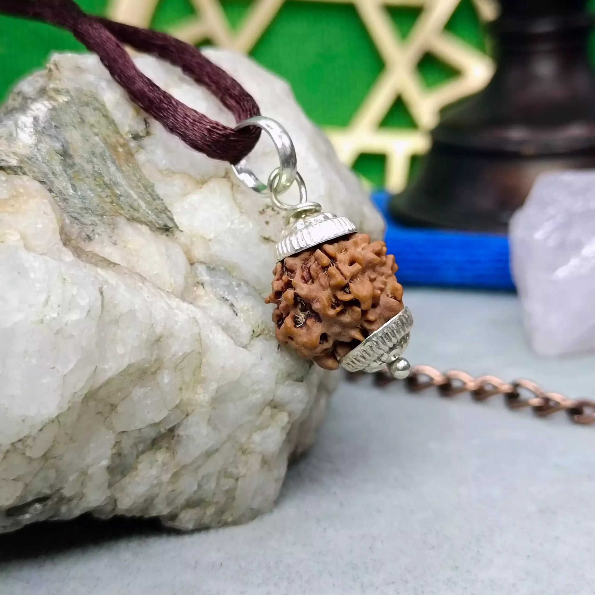 One Mukhi Premium Rare Rudraksha — packaging back showing wearing instructions